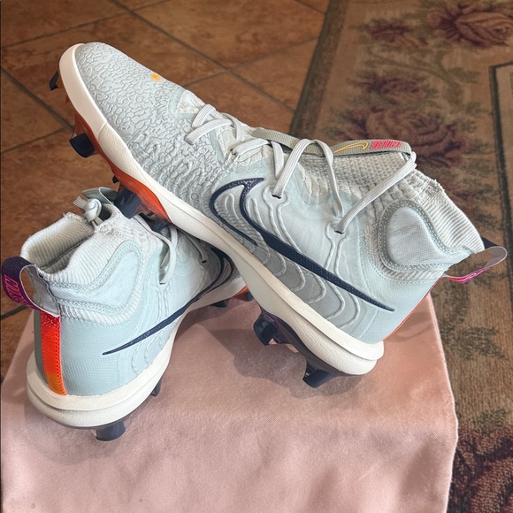 Nike Alpha Huarache NXT MCS 2024 Mid Baseball Cleats main image 10